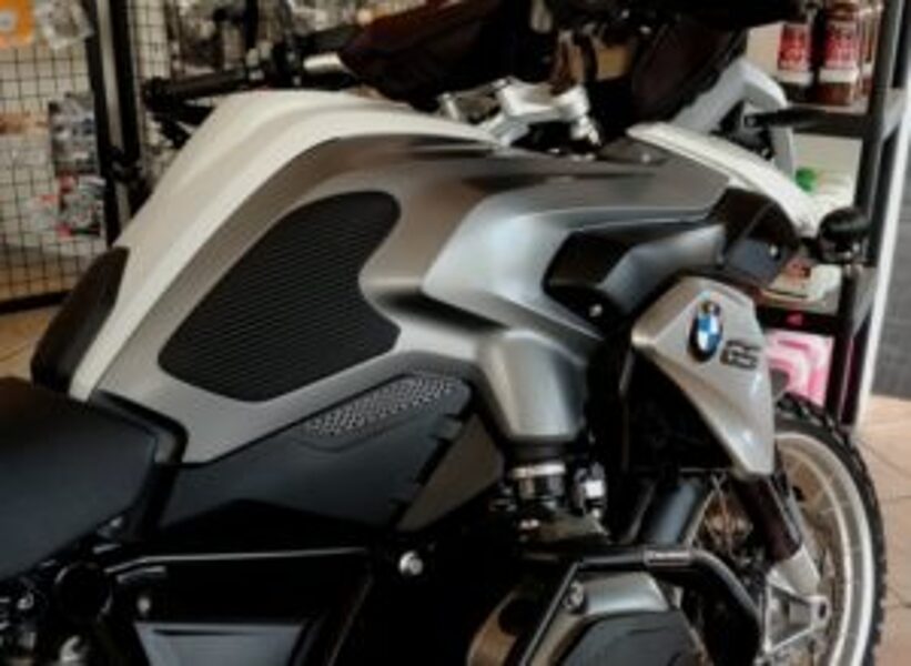 BMW R1200GS LC 2013 – 2017 KNEE PADS