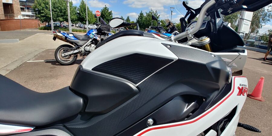 BMW S1000XR KNEE PADS